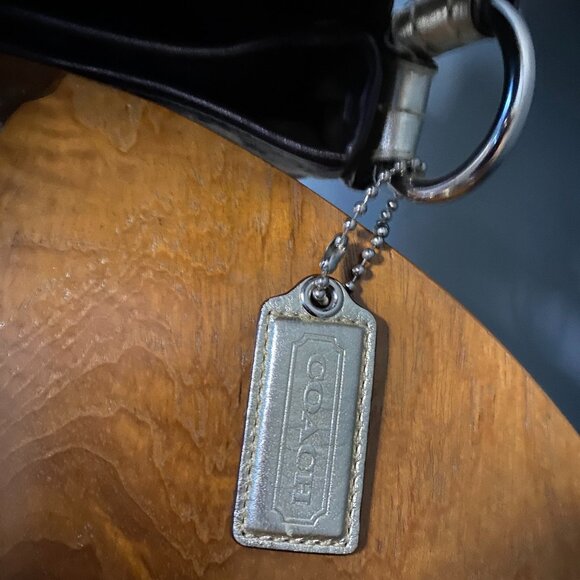 Vintage Coach Handbag with Gold Lame Handle and Trim - Picture 7 of 15